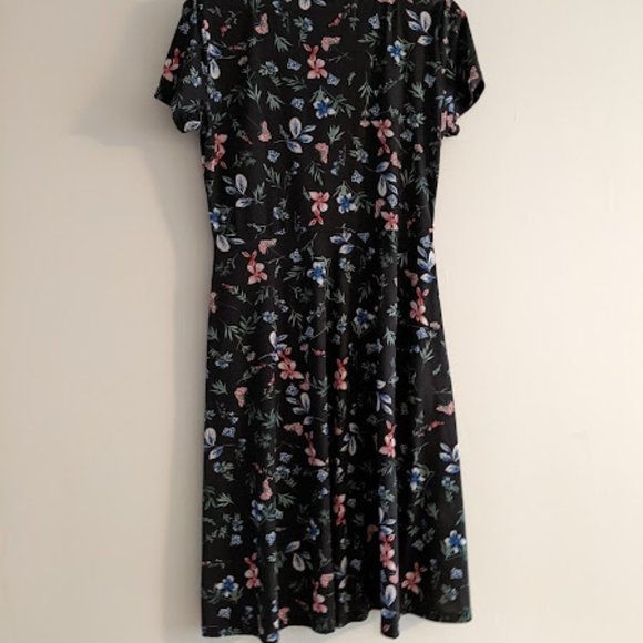 Heylo Fashion Black Floral Short Sleeve Dress Size XXL - Picture 4 of 8